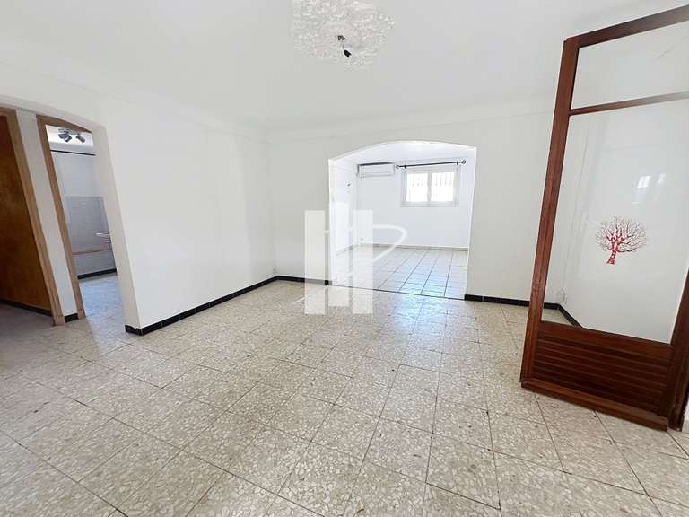 Villa Puget-sur-Argens - 4 chambres - 184m²