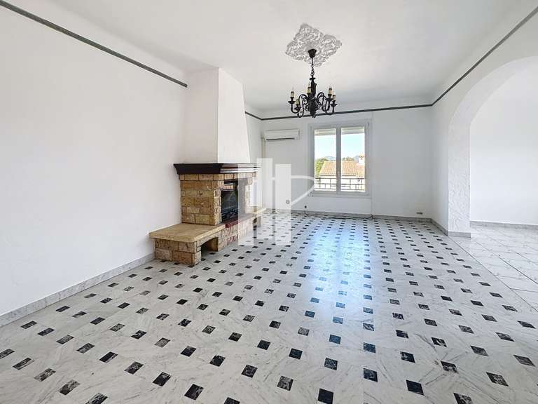 Villa Puget-sur-Argens - 4 chambres - 184m²