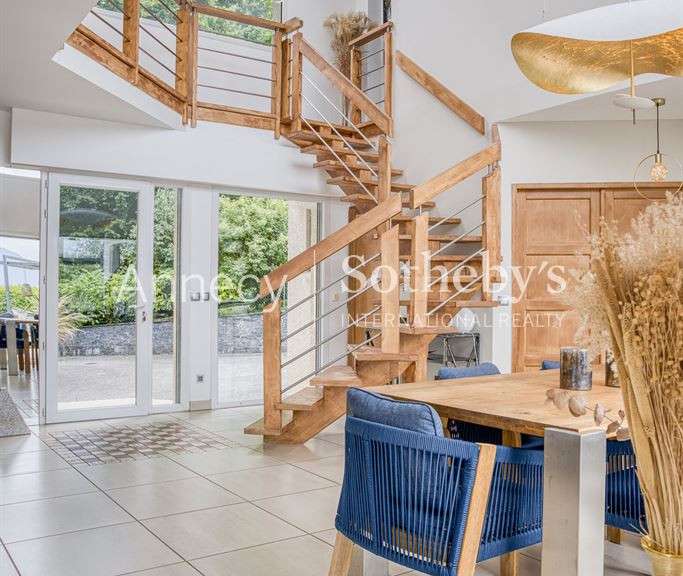 Maison Pugny-Chatenod - 4 chambres - 182m²