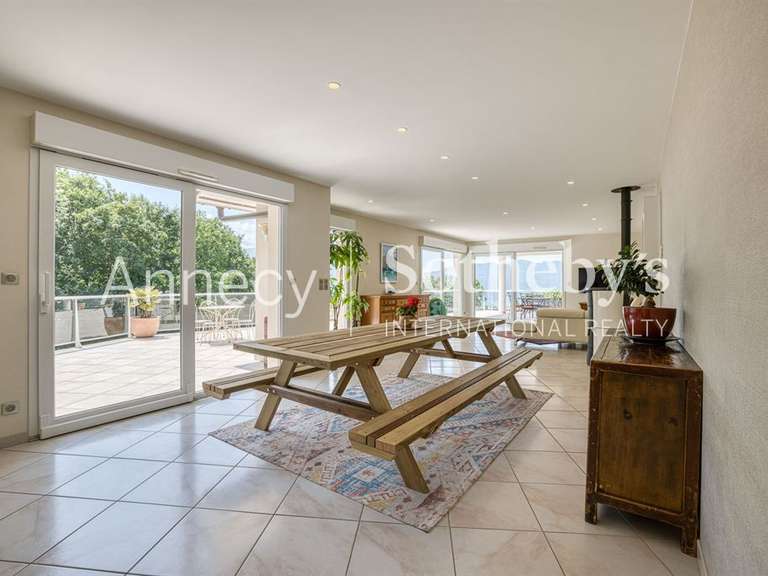 Maison Pugny-Chatenod - 3 chambres - 190m²