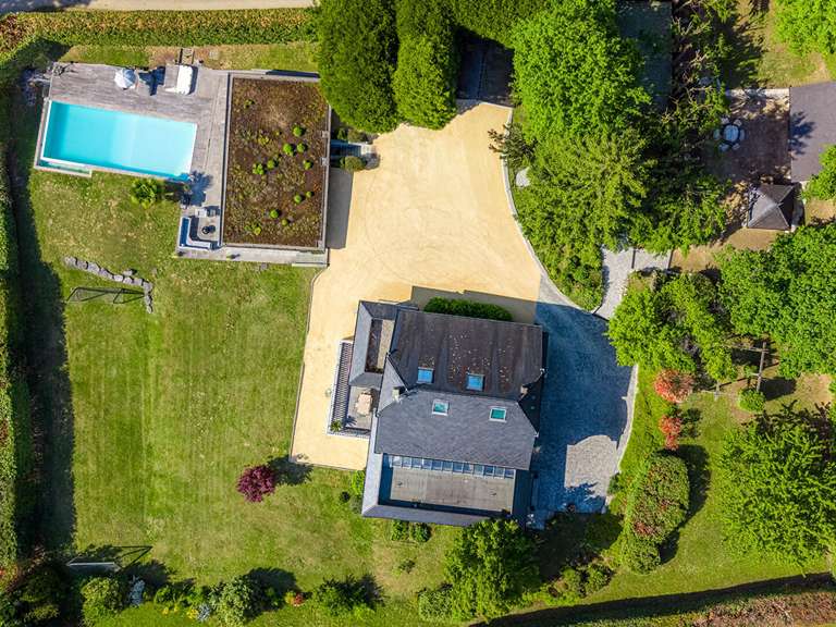 Maison Pugny-Chatenod - 4 chambres - 326m²