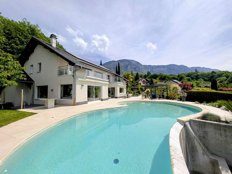 Maison Pugny-Chatenod - 4 chambres - 182m²
