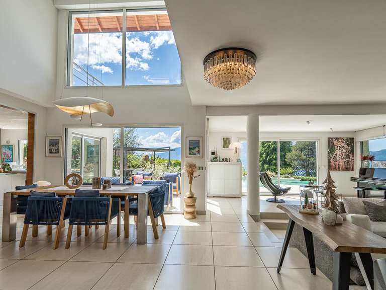 Maison Pugny-Chatenod - 4 chambres - 182m²
