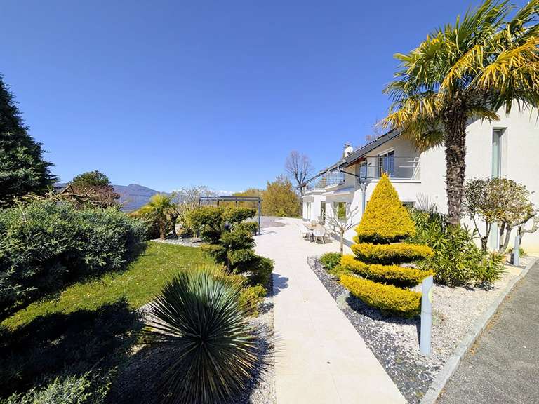 Maison Pugny-Chatenod - 4 chambres - 182m²