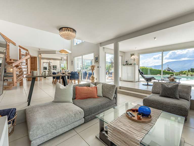 Maison Pugny-Chatenod - 4 chambres - 182m²
