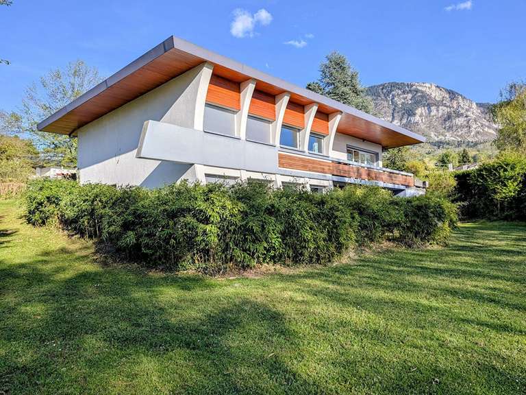 Maison Pugny-Chatenod - 6 chambres - 228m²