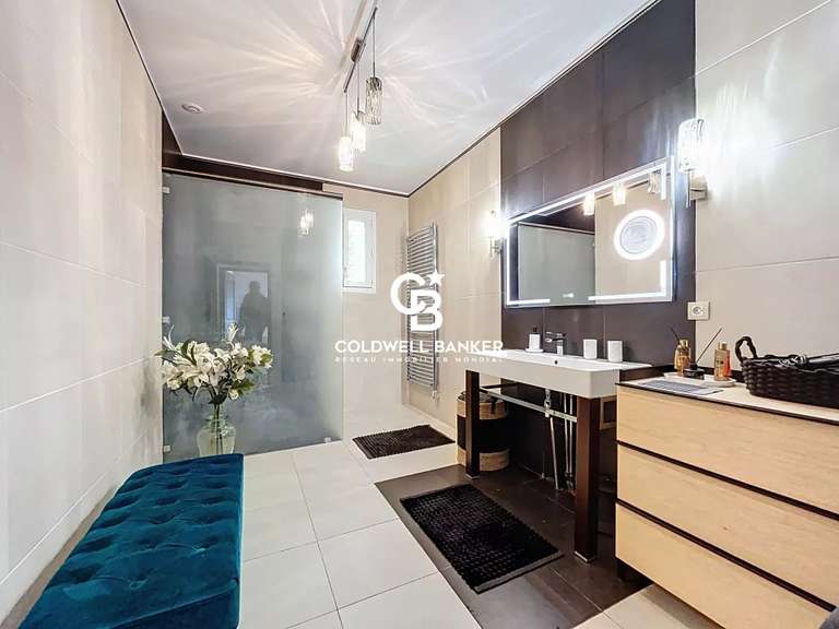 Maison Puilboreau - 4 chambres - 344m²