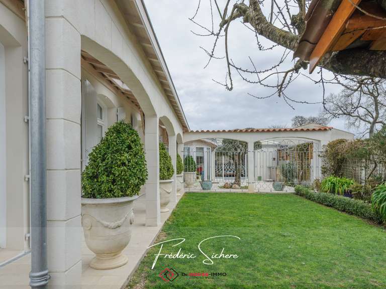 Villa Puilboreau - 3 chambres - 221m²