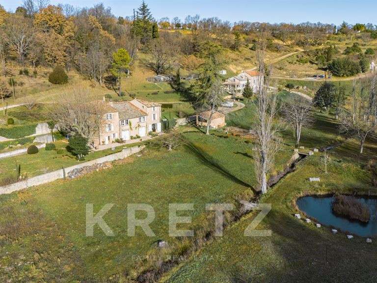 Maison Puimoisson - 11 chambres - 500m²