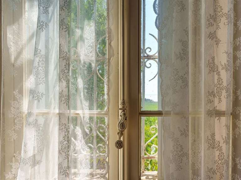 Domaine viticole Puisserguier - 18 chambres - 781m²