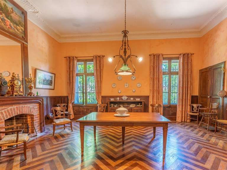 Domaine viticole Puisserguier - 18 chambres - 781m²