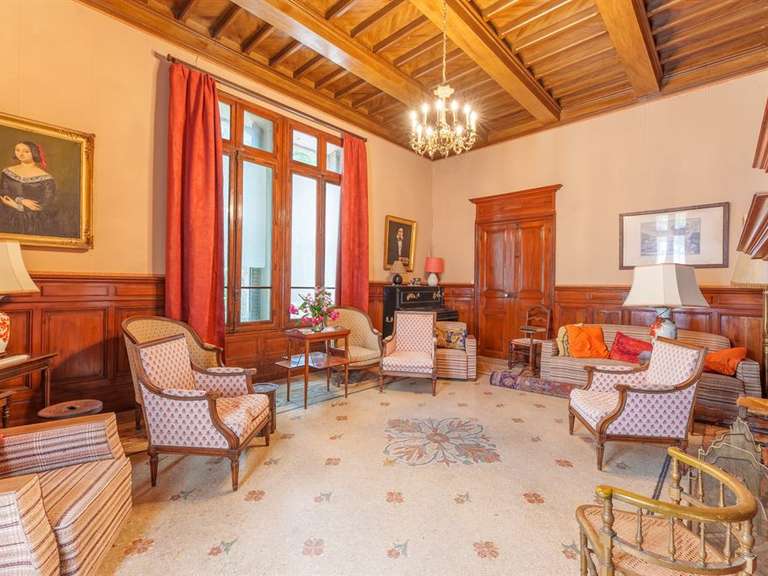 Domaine viticole Puisserguier - 18 chambres - 781m²