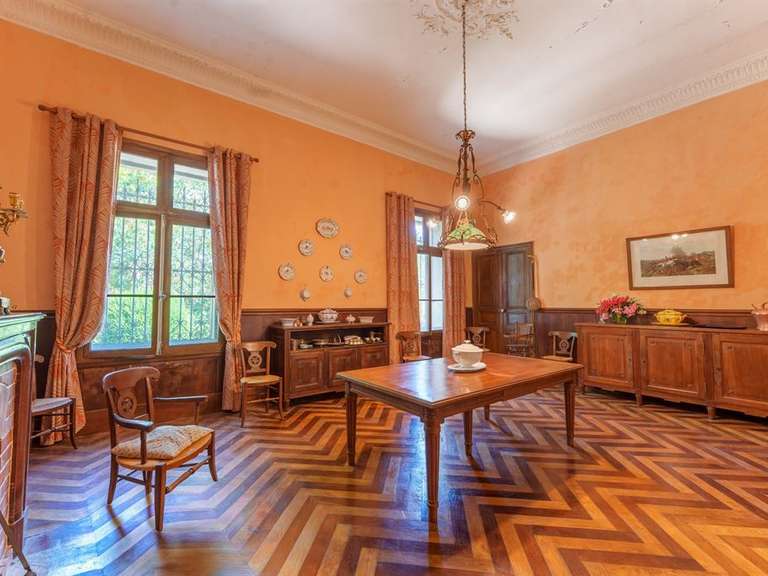 Domaine viticole Puisserguier - 18 chambres - 781m²
