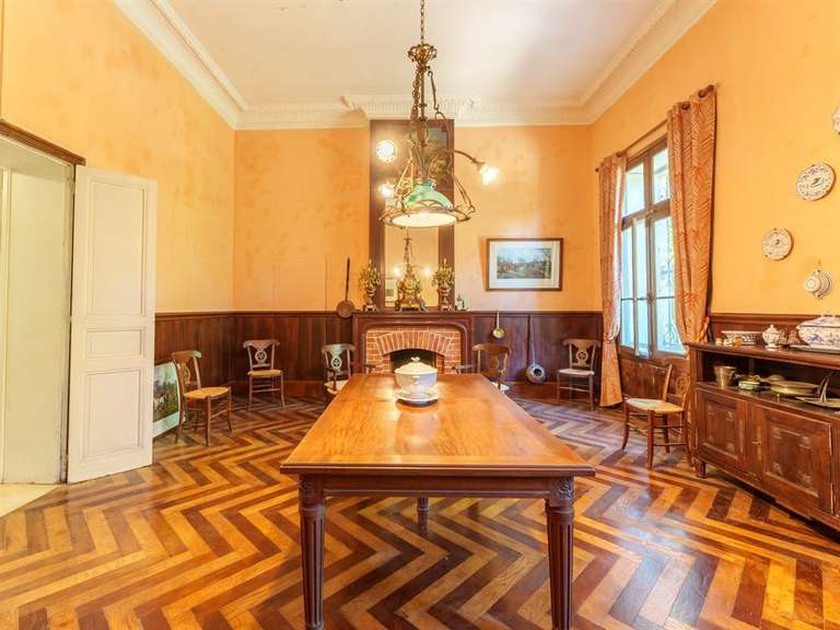 Domaine viticole Puisserguier - 18 chambres - 781m²