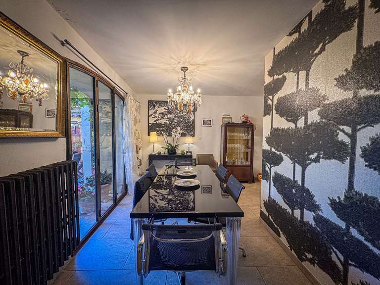 House Pujaut - 5 bedrooms - 155m²