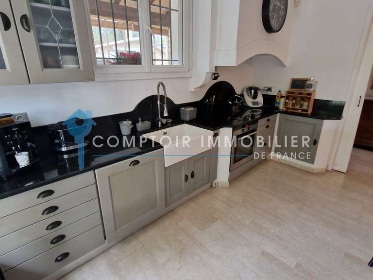 Maison Pujaut - 6 chambres - 244m²