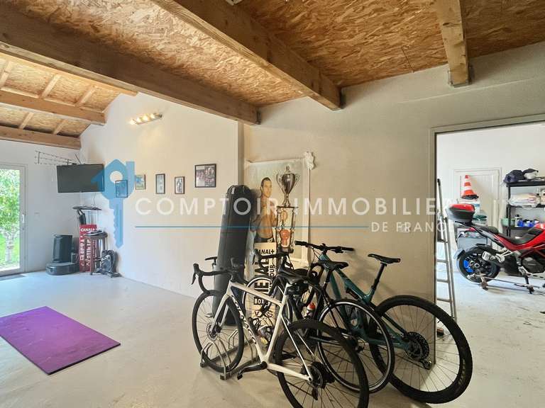 Maison Pujaut - 6 chambres - 244m²