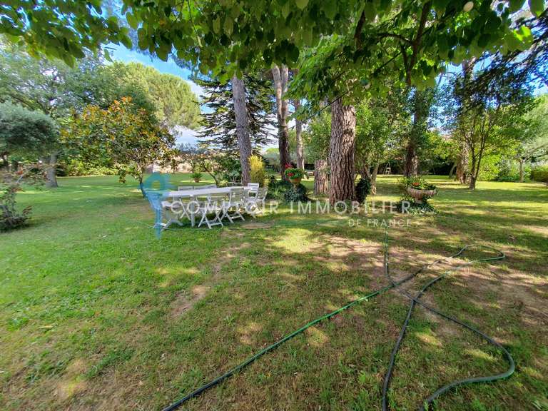 Maison Pujaut - 6 chambres - 244m²