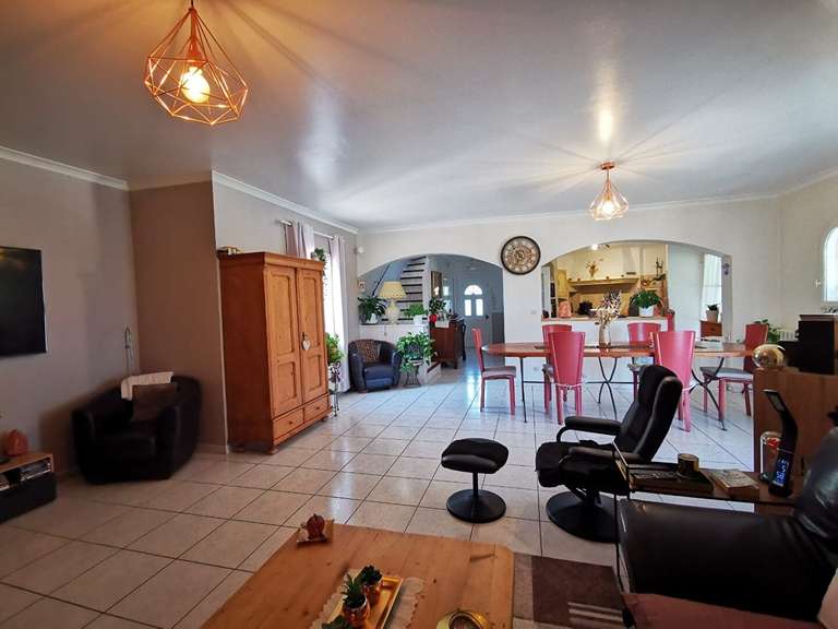 Maison Pujaut - 5 chambres - 151m²