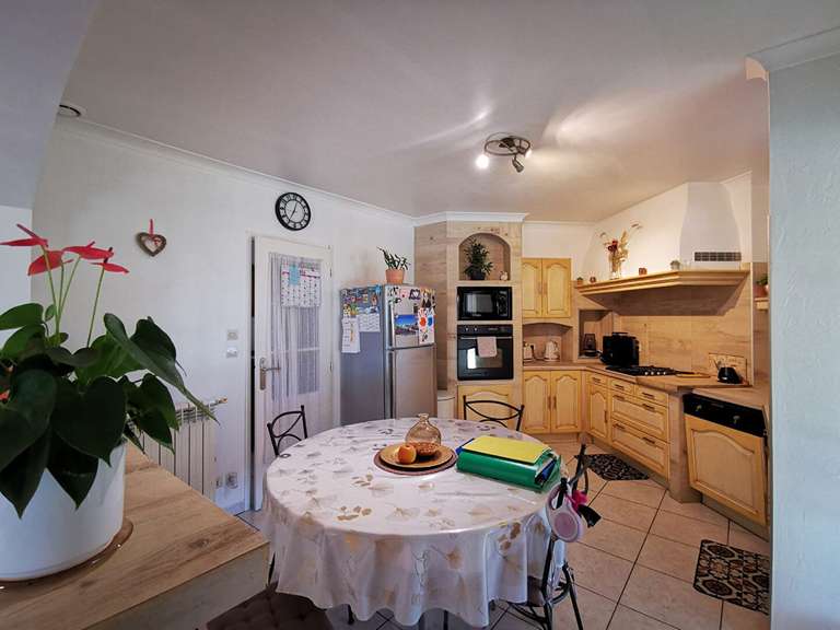 Maison Pujaut - 5 chambres - 151m²