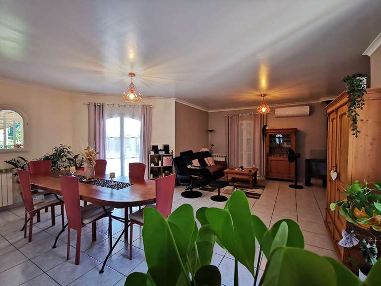 Maison Pujaut - 5 chambres - 151m²
