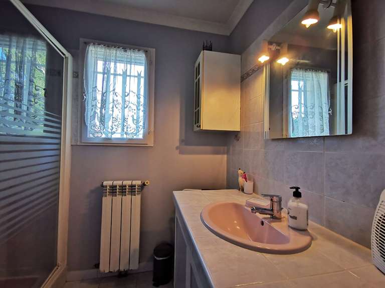 Maison Pujaut - 5 chambres - 151m²
