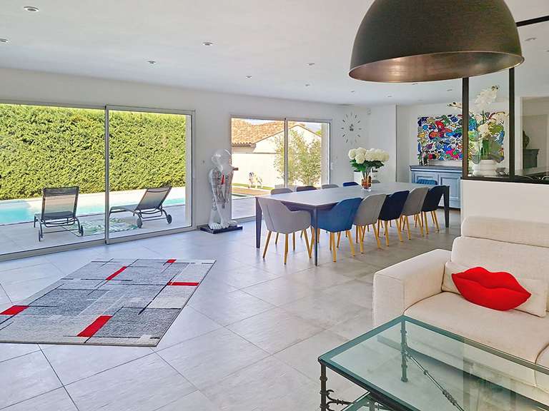 Maison Pujaut - 5 chambres - 203m²