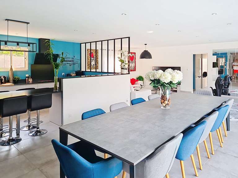 Maison Pujaut - 5 chambres - 203m²