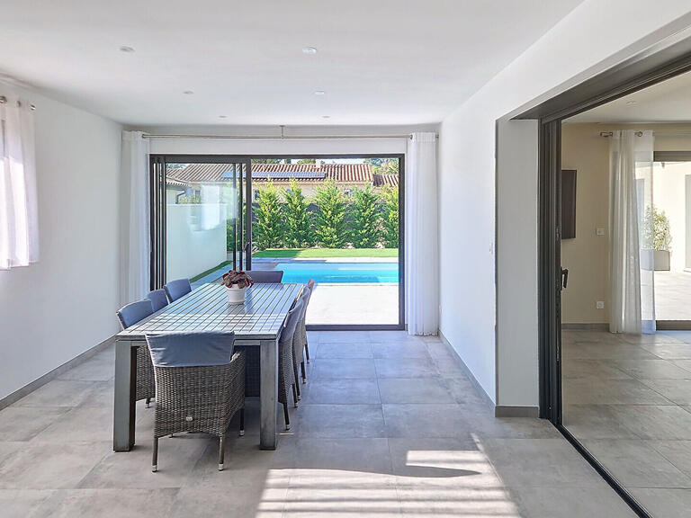 Villa Pujaut - 4 bedrooms - 230m²