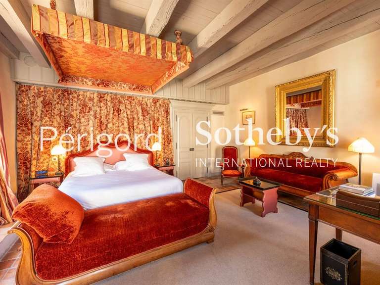 Maison Pujols - 10 chambres - 1567m²