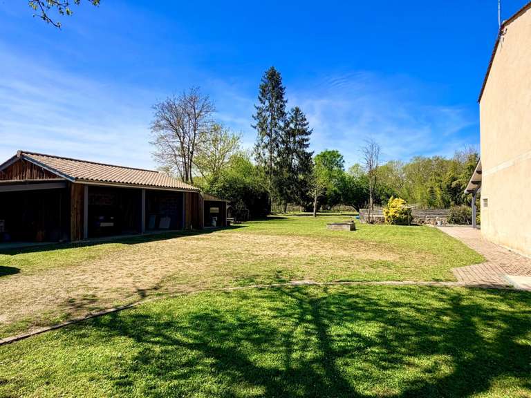 Propriété Pujols-sur-Ciron - 4 chambres - 280m²