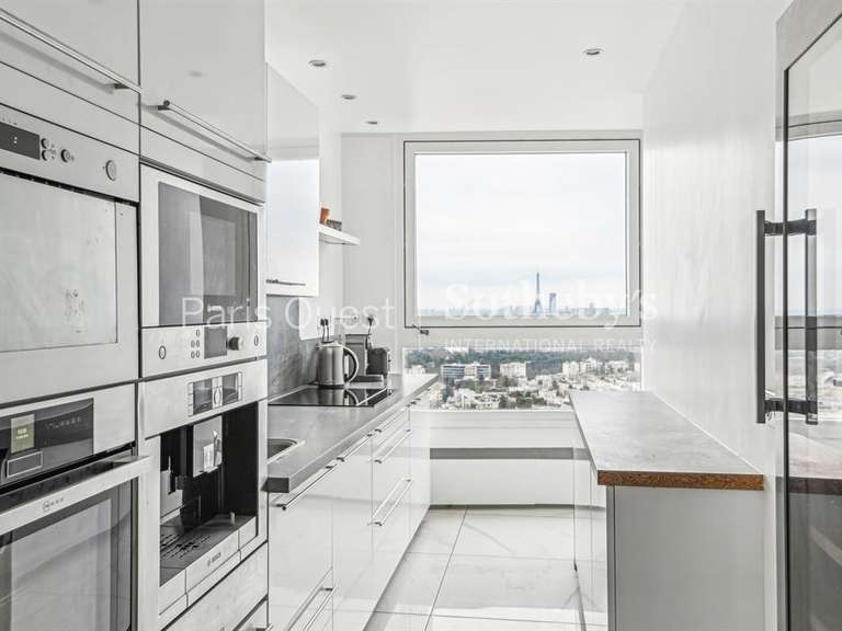 Appartement Puteaux - 3 chambres - 145m²