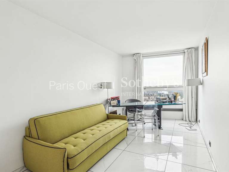 Appartement Puteaux - 3 chambres - 145m²