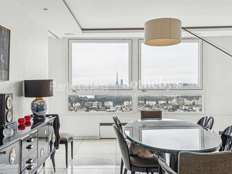 Appartement Puteaux - 3 chambres - 145m²