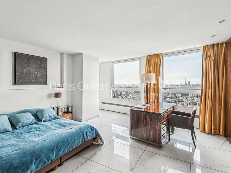 Appartement Puteaux - 3 chambres - 145m²