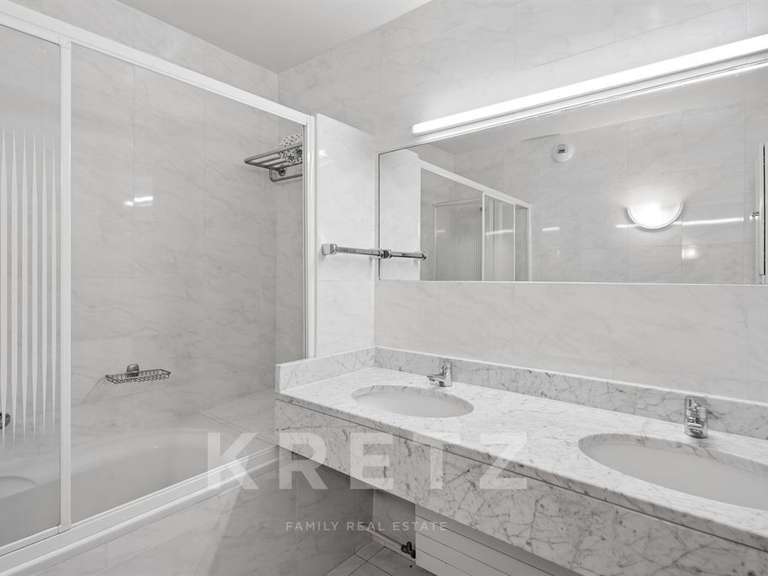Appartement Puteaux - 3 chambres - 140m²