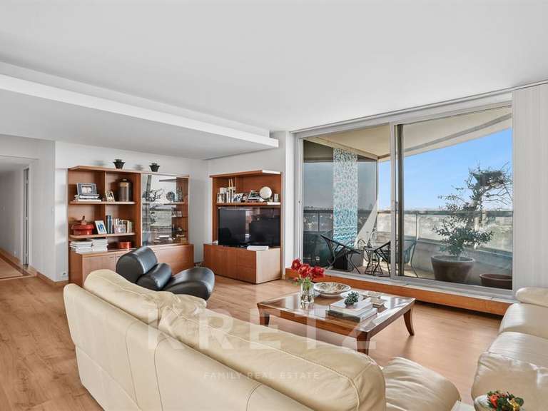 Appartement Puteaux - 3 chambres - 140m²