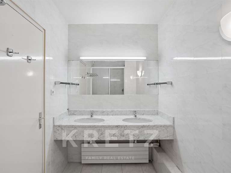 Appartement Puteaux - 3 chambres - 140m²