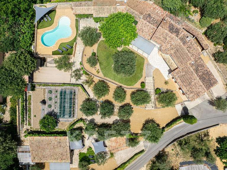 Maison Puyméras - 7 chambres - 274m²