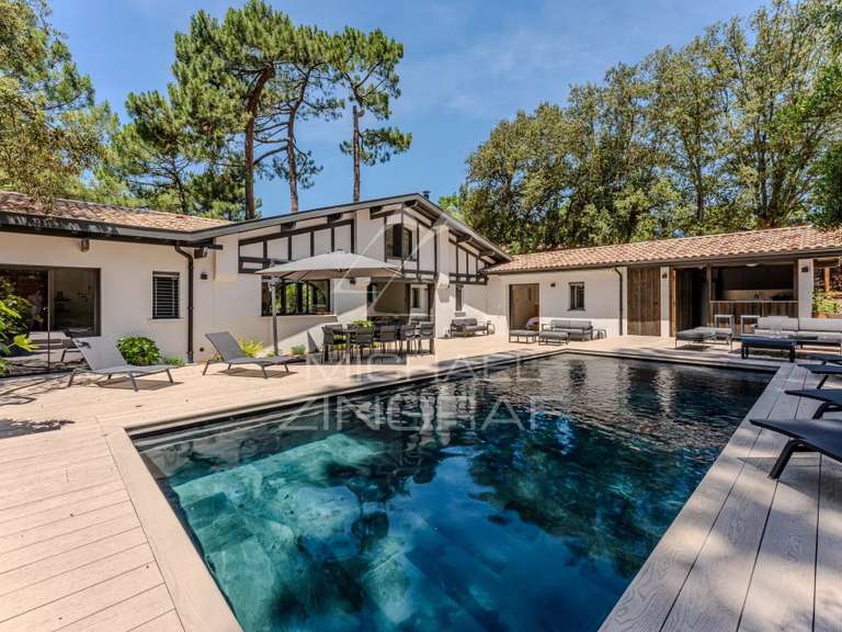 Maison Pyla-sur-mer - 5 chambres - 215m²