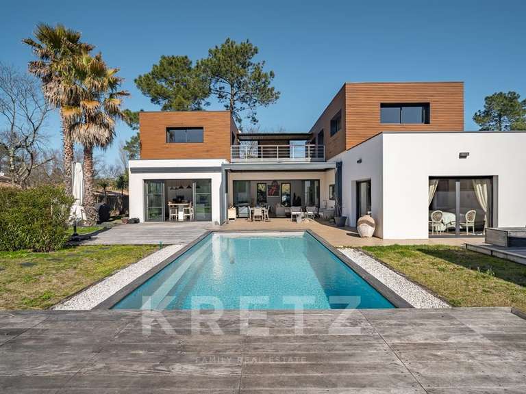 Maison Pyla-sur-mer - 5 chambres - 240m²