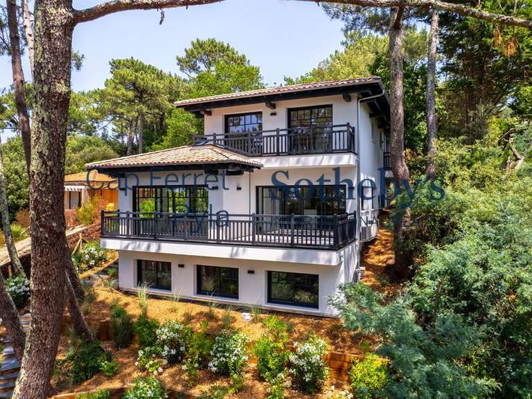 Maison Pyla-sur-mer - 7 chambres - 300m²