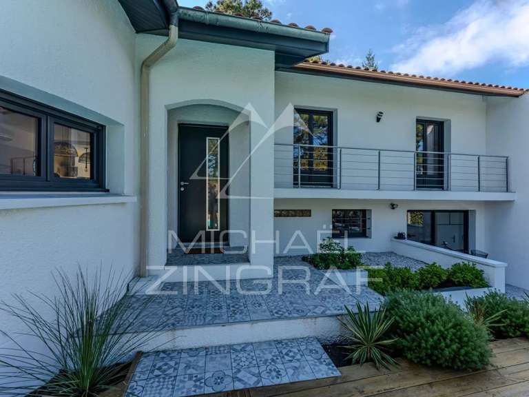 Maison Pyla-sur-mer - 5 chambres - 170m²