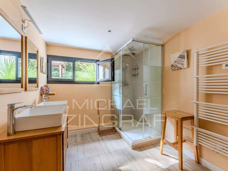 Maison Pyla-sur-mer - 5 chambres - 170m²