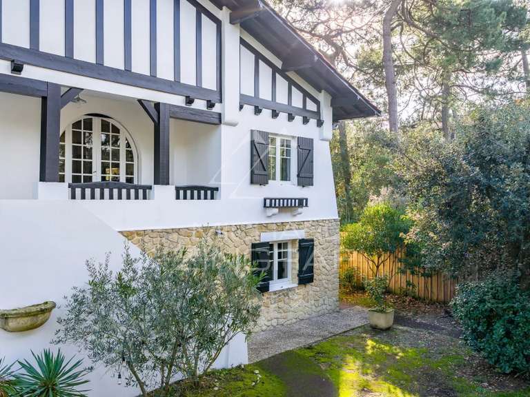 Maison Pyla-sur-mer - 6 chambres - 258m²