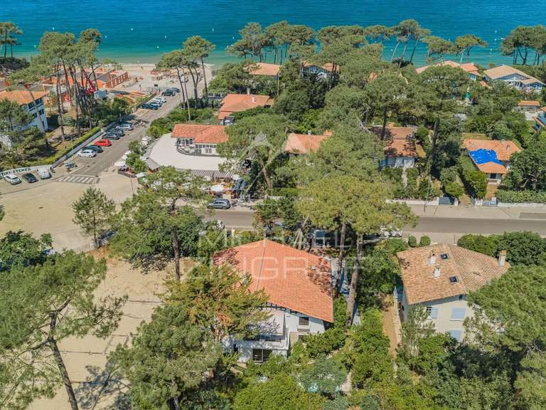 Maison Pyla-sur-mer - 6 chambres - 258m²