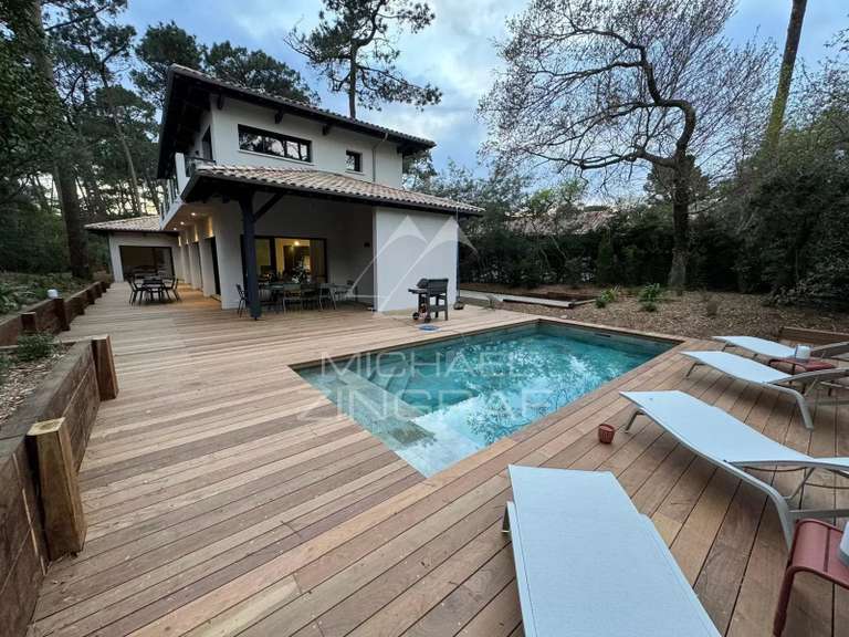 Maison Pyla-sur-mer - 6 chambres - 215m²