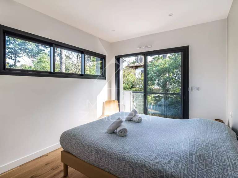 Maison Pyla-sur-mer - 6 chambres - 215m²