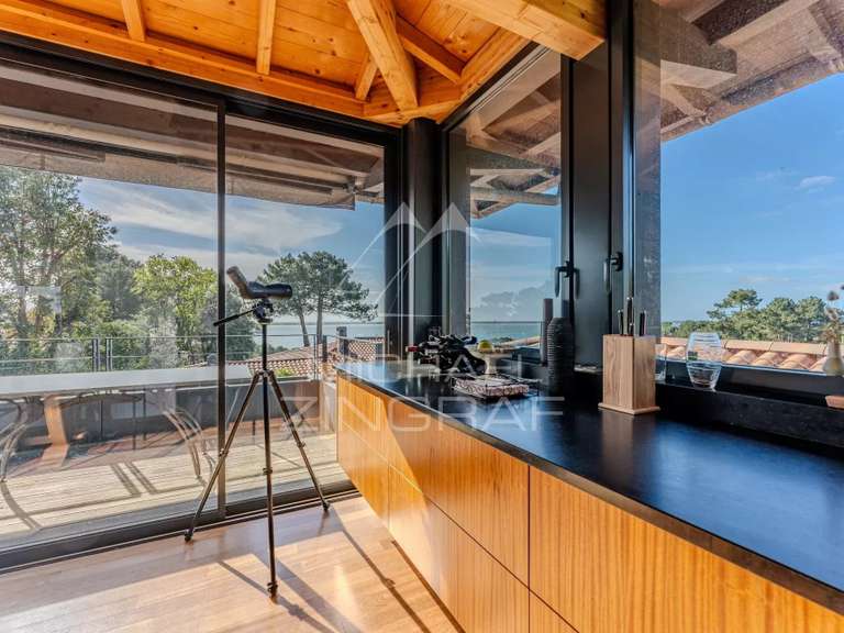 Maison Pyla-sur-mer - 5 chambres - 240m²