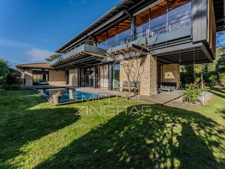 Maison Pyla-sur-mer - 5 chambres - 240m²